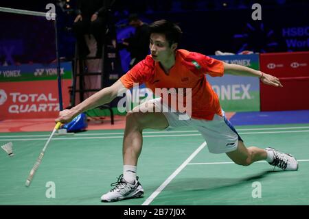 Birmingham. 13 Marzo 2020. China's Shi Yuqi compete durante la partita finale di quarterfinal maschile con Viktor Axelsen in tutta l'Inghilterra Badminton 2020 a Birmingham, in Gran Bretagna, il 13 marzo 2020. Credit: Tim Ireland/Xinhua/Alamy Live News Foto Stock