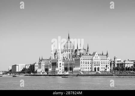 Immagine Pest Parlament in bianco e nero Foto Stock