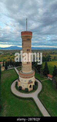 Italia, Lombardia, Desenzano del Garda Brescia, Monumento a San Martino della battaglia Foto Stock