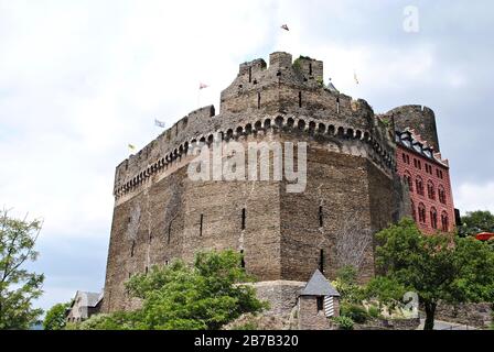 Burghotel Castle Hotel Auf Schönburg (Auf Schoenburg) a Oberwesel, Germania, Patrimonio dell'Umanità dell'UNESCO dell'alta Valle del Reno. Foto Stock