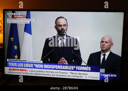 Parigi, Francia. 14 Marzo 2020. Epidemia di virus in Europa - il 14 marzo 2020 la Francia si bloccherà a Parigi, in Francia. Il primo ministro francese Edouard Philippe annuncia da Parigi sui canali televisivi francesi che domani la Francia sarà in un periodo di blocco per cercare di rallentare la diffusione dell’epidemia di coronavirus. Credit: Agenzia Fotografica Sportiva Europea/Alamy Live News Foto Stock