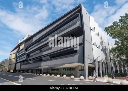 La Facoltà di giurisprudenza (F8) presso l'Università del nuovo Galles del Sud nel sobborgo di Kensington in Australia di Sydney è stata completata nel 2007 Foto Stock