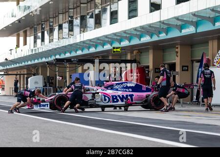 UAE/Abu Dhabi - 12/03/2019 - 11 Sergio Perez (MEX, Racing Point, RP 19) durante il test post gara sul circuito di Yas Marina Foto Stock