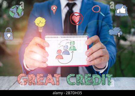 La scrittura della nota mostra grande credito. Il concetto di business per il mutuatario ha un elevato punteggio di credito ed è un sicuro rischio di credito Foto Stock