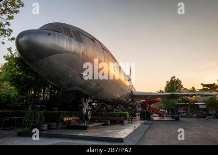 TriStar Jet al mercato notturno e artistico di Changchui a Bangkok, Thailandia Foto Stock