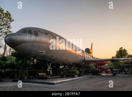 TriStar Jet al mercato notturno e artistico di Changchui a Bangkok, Thailandia Foto Stock