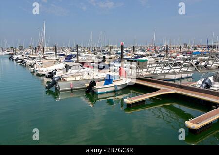 Porto di Arcachon, un comune nel dipartimento francese sud-occidentale della Gironda Foto Stock