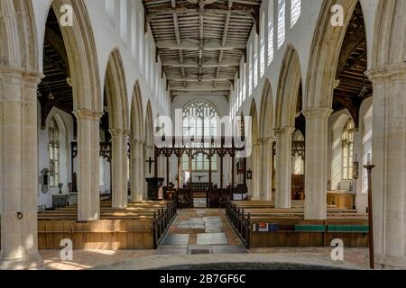 Interno della chiesa della Santissima Trinità del XV secolo, Blythburgh, Suffolk, Regno Unito Foto Stock