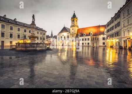 Bratislava, Piazza principale (Hlavné námestie) Foto Stock