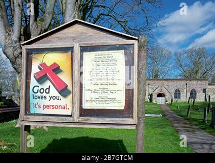 Chiesa di San Cuthbert nel villaggio di Burton Fleming, East Yorkshire, Inghilterra Regno Unito Foto Stock