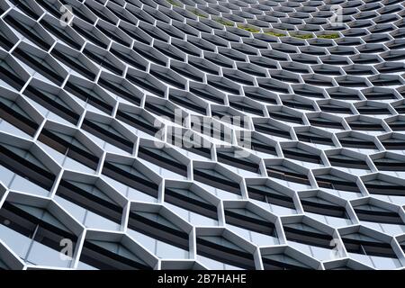 Singapore-13 MAR 2020:Chiudi vista del DUO galleria, un nuovo edificio alto vicino alla stazione di Bugis. Foto Stock