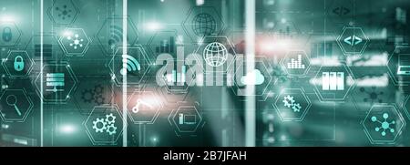 La tecnologia del settore concetto. Mixed Media schermo virtuale. La fabbricazione del wireless computing future tecnologie sala server Foto Stock