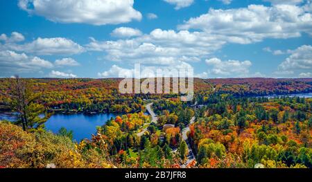 Dorset, Ontario, Canada, Nord America, vista aerea dal fuoco o torre di osservazione Foto Stock