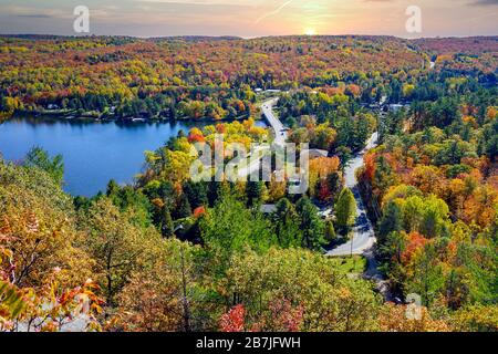 Dorset, Ontario, Canada, Nord America, vista aerea dal fuoco o torre di osservazione Foto Stock