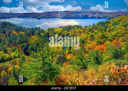 Dorset, Ontario, Canada, Nord America, vista aerea dal fuoco o torre di osservazione Foto Stock