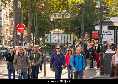 Stazione della metropolitana Blanche Paris France Foto Stock