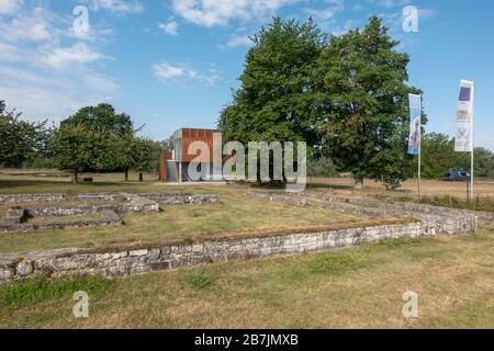 Le restanti gambe del forte romano Abusina-Eining, Eining vicino Abensberg, Baviera, Germania. Foto Stock