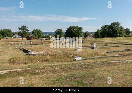 Vista generale sul forte romano di Abusina-Eining, Eining vicino Abensberg, Baviera, Germania. Foto Stock