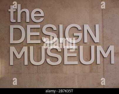 Il Design Museum, Kensington High St, Kensington, London W8; un museo che copre prodotti, industriale, grafico, moda e design architettonico. Foto Stock