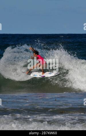 Johanne Defay in azione al Sydney Surf Pro 2020 Foto Stock