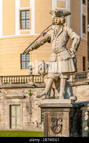 Scultura Hunter a Schloss Moritzburg vicino Dresda, Sassonia, Germania Foto Stock