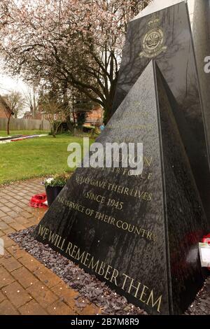 Memoriale ai membri dello squadrone del RAF del 617 che sono morti in azione dalla seconda guerra mondiale, Woodhall Spa, Lincolnshire, Regno Unito. Foto Stock