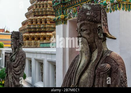 Statue di Wat Pho a Bangkok, in Thailandia Foto Stock