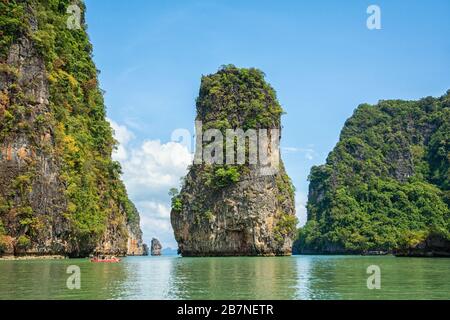 Isola di Hong nel Parco Nazionale di Ao Phang-nga in Thailandia Foto Stock