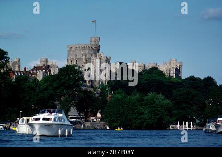 Windsor Berkshire River Thames e Windsor Castle Foto Stock