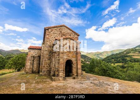 Lena, Spagna. La Chiesa di Santa Cristina de Lena, un tempio romano cattolico pre-romanico nelle Asturie. Patrimonio dell'umanità dal 1985 Foto Stock