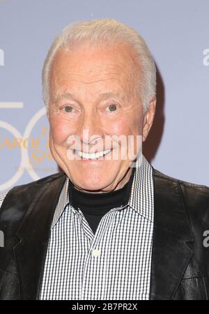 ***FILE PHOTO*** Lyle Wagoner della TV Carol Burnet Show e Wonder Woman muore a 84. LOS ANGELES, CA - 4 OTTOBRE: Lyle Wagoner al Carol Burnet 50th Anniversary Special alla CBS Television City di Los Angeles, California, il 4 ottobre 2017. Credito: Faye Sadou/MediaPunch Foto Stock