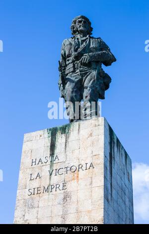 Statua di che Guevara a Santa Clara, vista a Cuba il 28 novembre 2015. Foto Stock