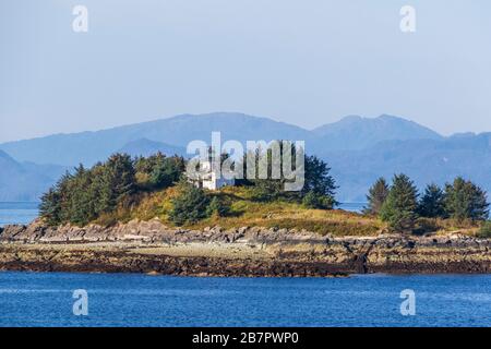 Faro di Guard Island sulla Guard Island nel passaggio interno, non lontano da Ketchikan, Alaska. Foto Stock