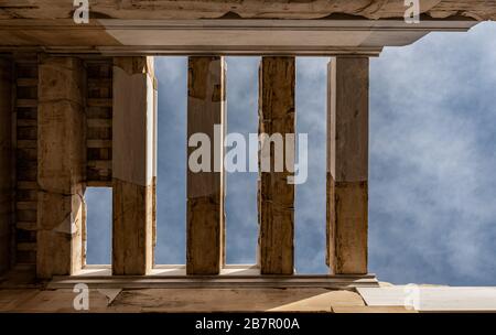 Atene, Attica / Grecia - 12 26 2019: Il tetto in marmo strutturato del Partenone - Acropoli Foto Stock