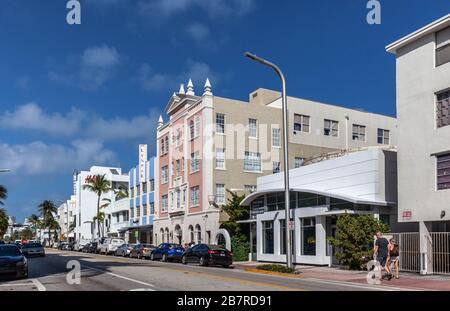 Collins Avenue, scena e architettura, Miami Beach, Florida, Stati Uniti. Foto Stock