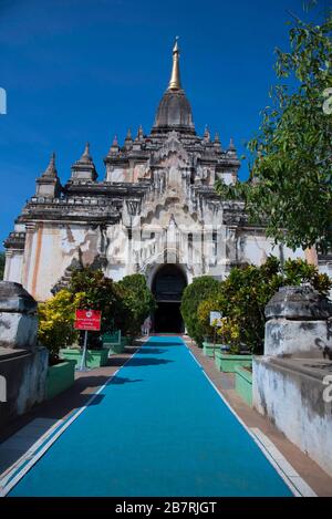 Myanmar: Tempio di Bagan- Daw Palin Phaya, Vista Generale dall'ingresso Est. 1203 D.C. Foto Stock
