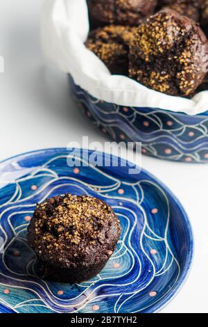 Muffin al cioccolato con zucchero Demerara Foto Stock