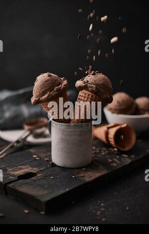 Gelato al cioccolato biologico fatto in casa. Foto Stock