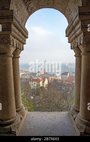 Paesaggio urbano di Budapest, capitale`s Ungheria - vista dal bastione dei pescatori Foto Stock