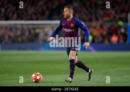 BARCELLONA, SPAGNA - MARZO 13: Arthur Melo del FC Barcelona durante il round della UEFA Champions League del 16, seconda partita di calcio tra il FC Barcelona Foto Stock