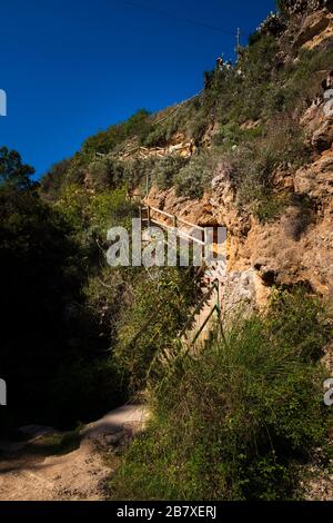 Il Gorgo de la Escalera è una splendida area naturale vicino ad Anna dove appare come un grande canyon scolpito dalle acque del fiume. È acces Foto Stock