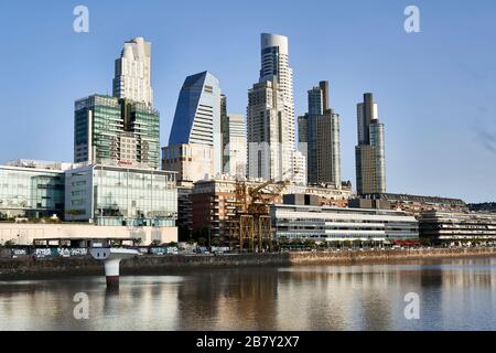 Puerto Madero riqualificazione del porto di Buenos Aires, Argentina. Foto Stock