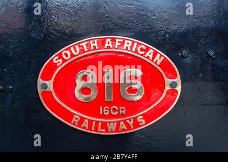 Logo del motore sulla locomotiva a vapore di classe 16 al Heidelberg Heritage Museum, Voortrekker Street, Heidelberg, provincia di Gauteng, Repubblica del Sud Africa Foto Stock