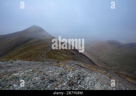 Grisedale Pike e la Coledale Valley, Lake District, Regno Unito Foto Stock