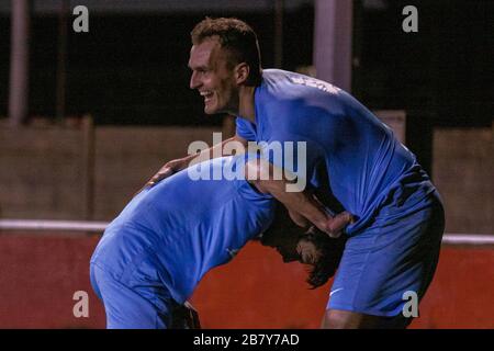 Caerau Ely / Llanelli Town nella semifinale della Coppa della Lega gallese ad Afan Lido il 5 aprile 2017. Lewis Mitchell/YCPD. Foto Stock