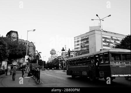 Stazione ferroviaria di Churchgate, Industrial Assurance Building, Bombay, Mumbai, Maharashtra, India, Asia Foto Stock