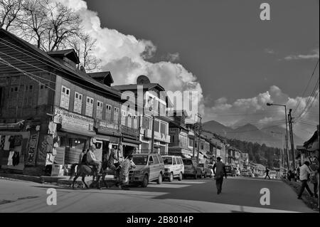 Market Road, Pahalgam, Kashmir, Jammu e Kashmir, India, Asia Foto Stock