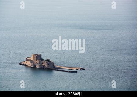 Nauplia. Penisola del Peleponese. Golfo Argolico. Mare di Egean, Mediterraneo. Grecia (Hellas), Europa. Foto Stock