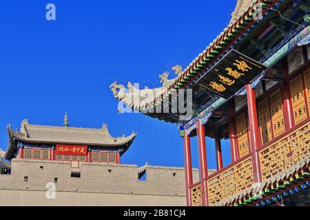 Wenchang Pavilion-Torre a tre piani sopra Guanghua Lou-Enlightenment Gate-E.gate Jiayu Pass-Jiayuguan-Gansu-China-0736 Foto Stock