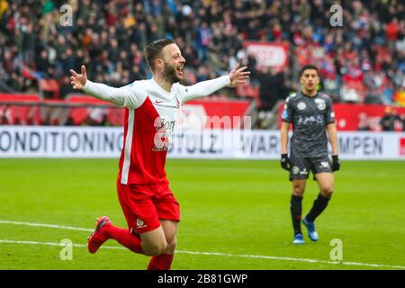 Utrecht - FC Utrecht - Sparta , Calcio , Stagione 2019/2020 , Eredivisie , Stadion Galgenwaard , 08-03-2020, il giocatore FC Utrecht Bart Ramselaar segna Foto Stock